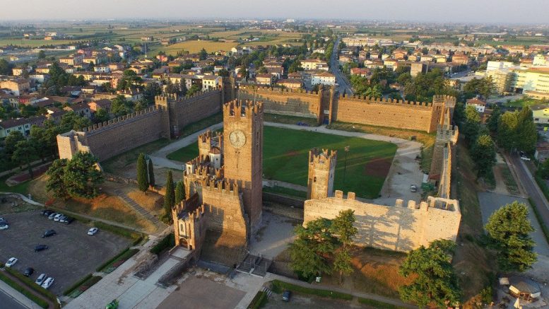 castello villafranca